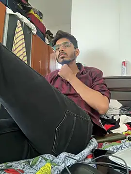 Snapshot of vikranthLong chatting on October 2025 10:47:02 AM vikranthLong online show from October 2025 10:47:02 AM