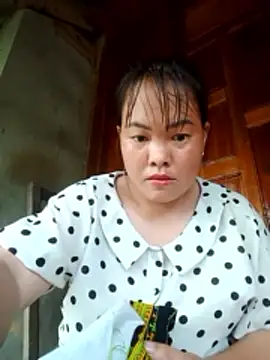 emilyzz online show from May 2026 10:36:01 AM