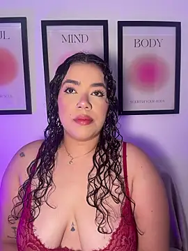 krisstenSantos online show from June 2026 02:05:01 PM