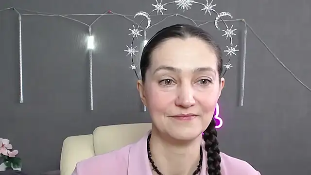 TayaFinch online show from April 2026 10:44:01 AM