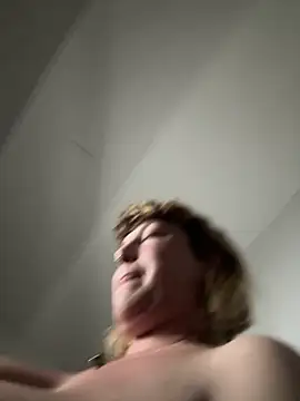 Snapshot of STRIPsegale chatting on April 2026 09:30:02 PM STRIPsegale online show from April 2026 09:30:02 PM