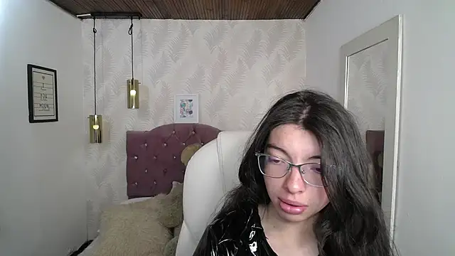 alllyson  online show from December 2025 08:04:01 PM