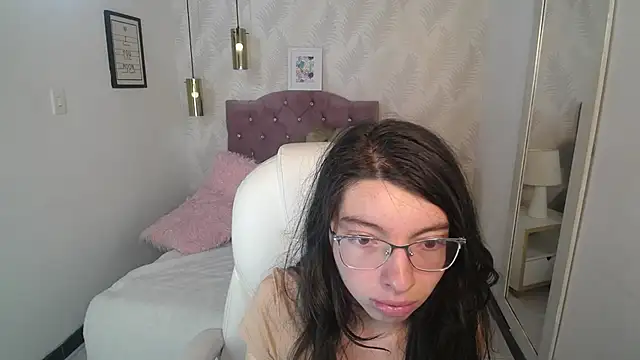 alllyson  online show from February 2026 07:50:02 PM