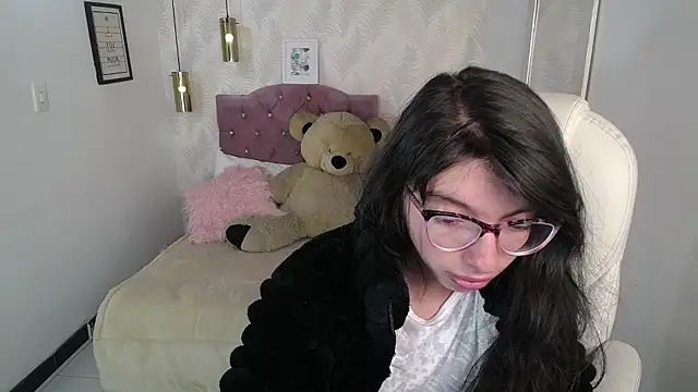 alllyson  online show from February 2026 07:47:02 PM