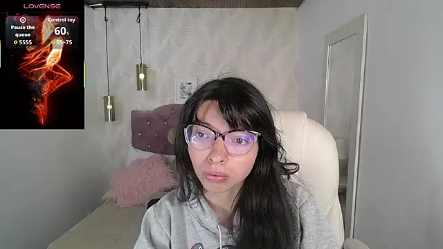 alllyson  online show from February 2026 07:44:02 PM