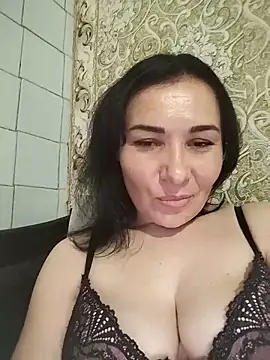 Mia24Blove online show from June 2026 02:32:02 PM
