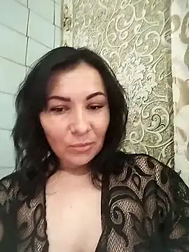 Mia24Blove online show from June 2026 12:18:02 PM