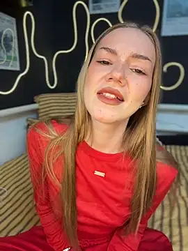 MilaMoone online show from May 2026 11:16:01 AM