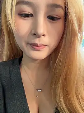 yuki june online show from November 2025 09:09:02 AM