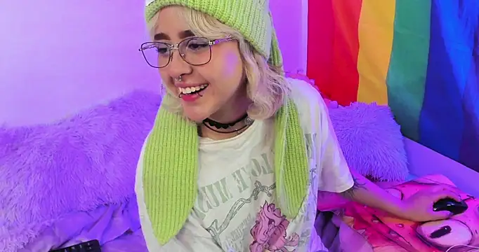 NekoWaifu online show from October 2025 12:47:01 PM