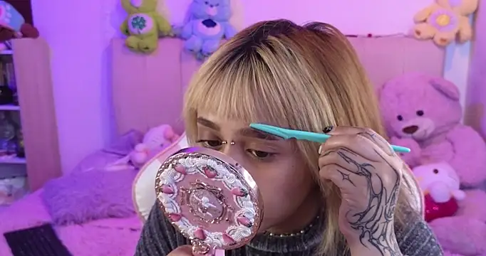 NekoWaifu online show from February 2026 02:28:01 PM