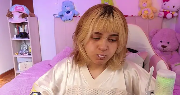 NekoWaifu online show from March 2026 01:28:01 PM