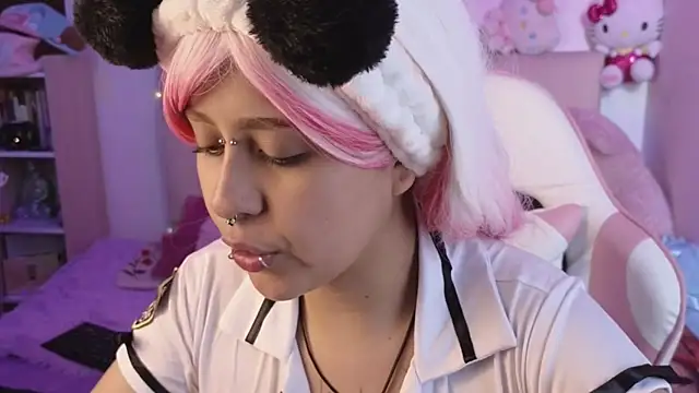 NekoWaifu online show from May 2026 03:07:01 PM