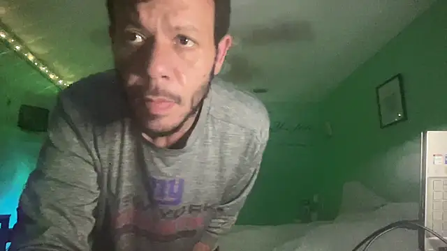 Snapshot of versatilevortex chatting on October 2025 03:37:01 AM versatilevortex online show from October 2025 03:37:01 AM