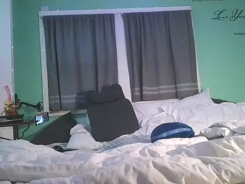 Snapshot of versatilevortex chatting on November 2025 02:06:01 AM versatilevortex online show from November 2025 02:06:01 AM