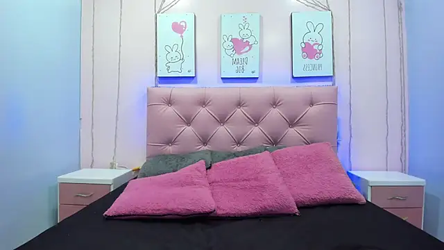 Snapshot of Issaa_Tyler chatting on October 2025 03:18:02 AM Issaa Tyler online show from October 2025 03:18:02 AM