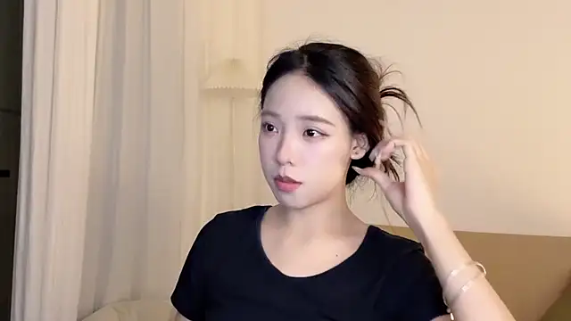 Snapshot of Meng_777 chatting on October 2025 11:55:02 AM Meng 777 online show from October 2025 11:55:02 AM