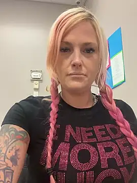 tattoobarbiexox online show from August 2026 01:43:01 PM