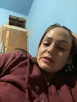 Snapshot of priscila_luv chatting on September 2025 04:40:02 AM priscila luv online show from September 2025 04:40:02 AM