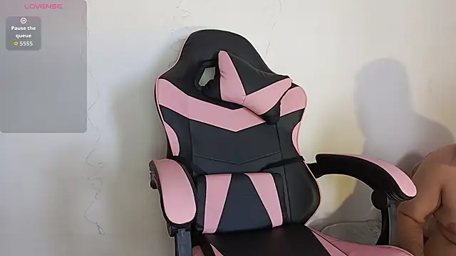 Snapshot of BellJS chatting on April 2026 04:23:01 PM BellJS online show from April 2026 04:23:01 PM