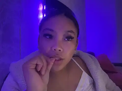 MissCherryyxox online show from September 2025 07:05:01 PM