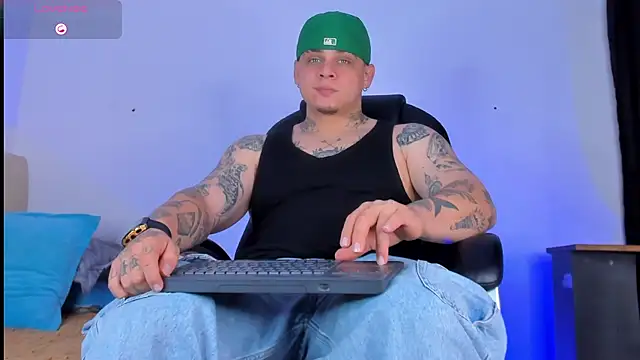 denis munera online show from October 2025 02:38:01 PM