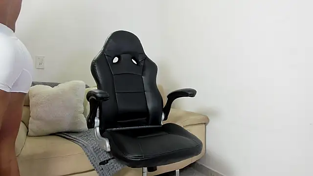 Snapshot of Biscuit_oliva chatting on December 2025 06:48:02 PM Biscuit oliva online show from December 2025 06:48:02 PM