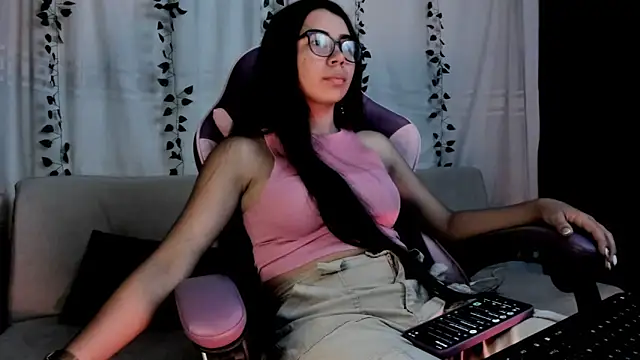 Snapshot of mya_goth chatting on October 2025 02:31:01 AM mya goth online show from October 2025 02:31:01 AM