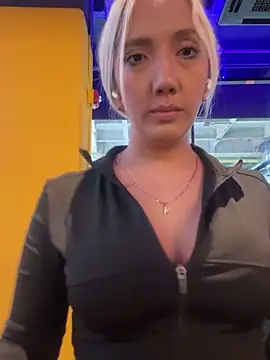 Snapshot of Isa_klein chatting on October 2025 09:56:01 PM Isa klein online show from October 2025 09:56:01 PM