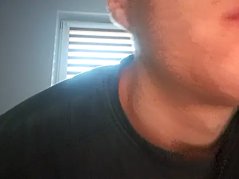 blaizen2000 online show from October 2025 03:54:01 PM