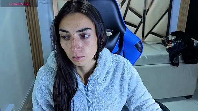 Maily a  online show from February 2026 02:41:02 AM