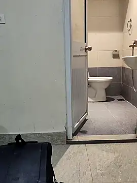 Snapshot of MaiHoang2k chatting on September 2025 05:47:02 PM MaiHoang2k online show from September 2025 05:47:02 PM