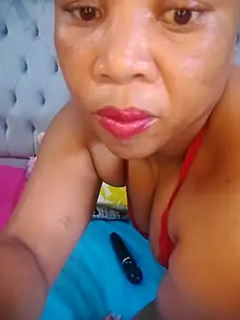 Snapshot of massive_booty25 chatting on November 2025 04:18:02 PM massive booty25 online show from November 2025 04:18:02 PM