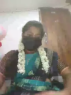 Snapshot of TAMIL_AMMUKUTTYY chatting on November 2025 06:40:01 PM TAMIL AMMUKUTTYY online show from November 2025 06:40:01 PM