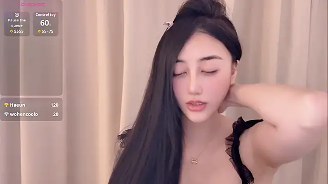 Snapshot of Melody-11 chatting on September 2025 04:34:02 PM Melody-11 online show from September 2025 04:34:02 PM