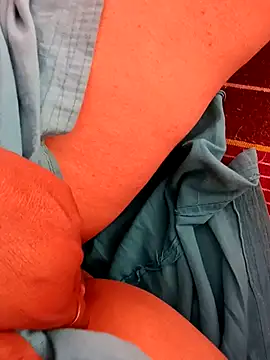 Hott locky online show from October 2025 07:53:01 AM