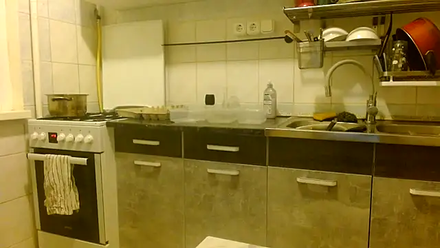 Squirtybaby0229 online show from November 2025 06:00:02 PM