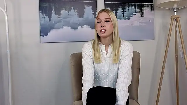 Snapshot of MarniOrdway chatting on September 2025 06:37:01 AM MarniOrdway online show from September 2025 06:37:01 AM