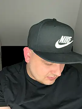 xXLustMolchXx online show from September 2025 04:32:01 PM