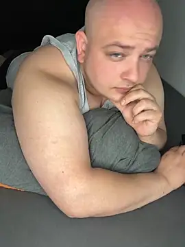 xXLustMolchXx online show from September 2025 08:31:02 AM