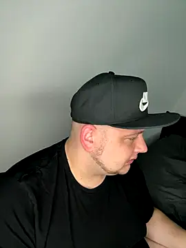 xXLustMolchXx online show from October 2025 04:59:02 PM