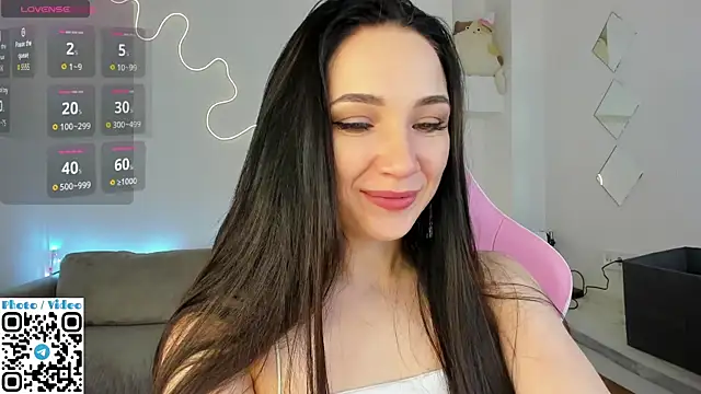 Helen Spark online show from October 2025 01:55:02 AM