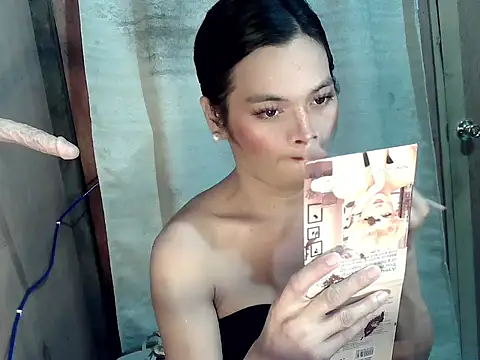 Snapshot of Nikah_loves_u chatting on December 2025 11:27:02 AM Nikah loves u online show from December 2025 11:27:02 AM