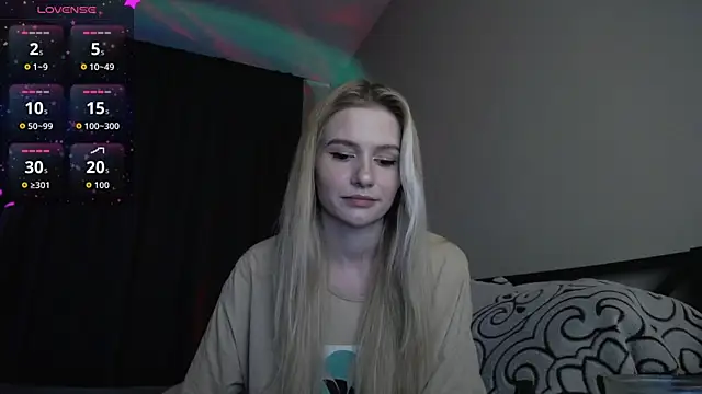 Ange Lus online show from September 2025 02:02:02 AM