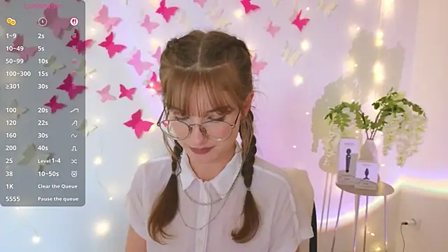 Snapshot of Katyaa_Lover chatting on September 2025 03:38:01 PM Katyaa Lover online show from September 2025 03:38:01 PM