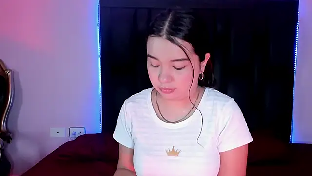 LunaWiill  online show from November 2025 12:38:01 PM