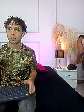 Violet and Paul online show from October 2025 03:07:01 AM