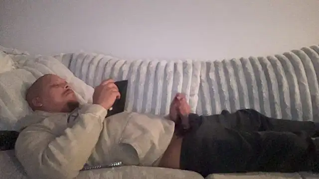 caramelizedzeus online show from November 2025 01:27:02 AM