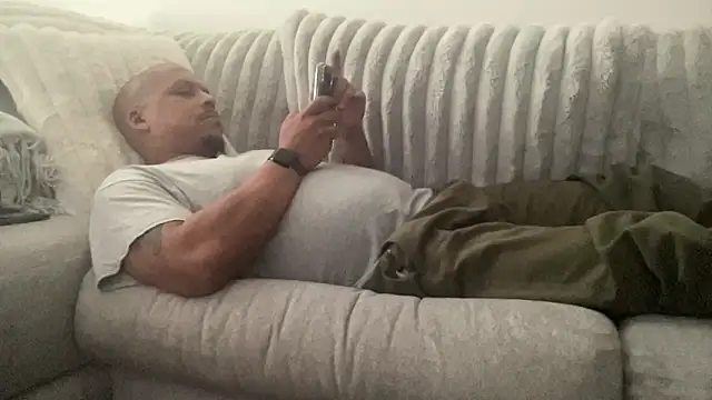 caramelizedzeus online show from November 2025 06:06:02 PM