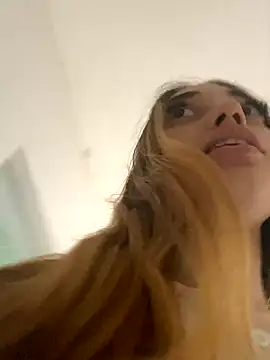 Snapshot of loirinhaaa chatting on October 2025 01:41:02 PM loirinhaaa online show from October 2025 01:41:02 PM